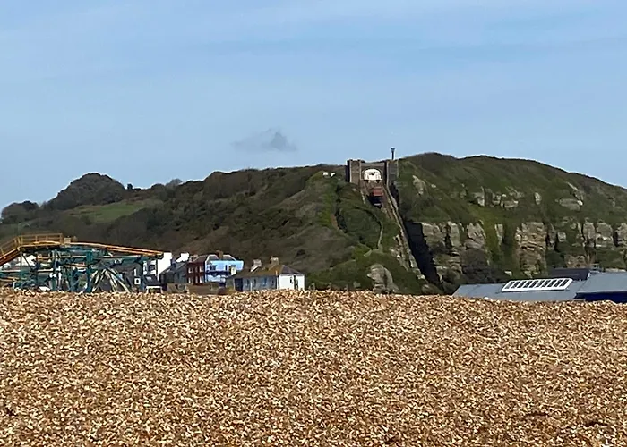 Two Bed Flat Sea View Old Town Hastings